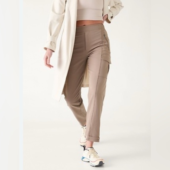 Athleta Pants - Athleta Endless High Rise Cargo Pant Women’s Size 14